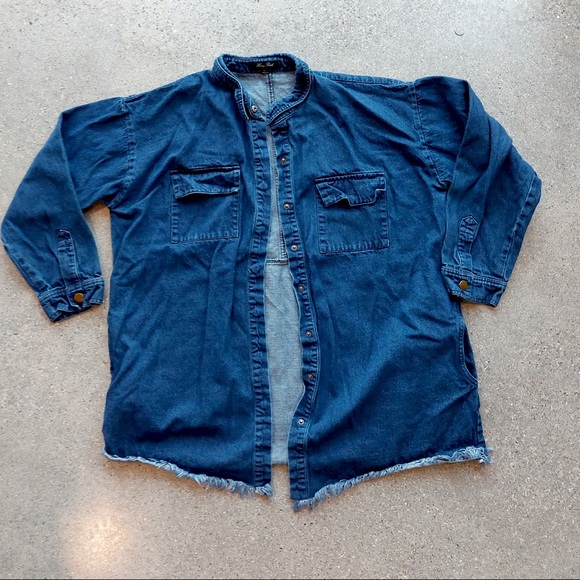 Denim Frayed Top ( oversized ) - Picture 3 of 7